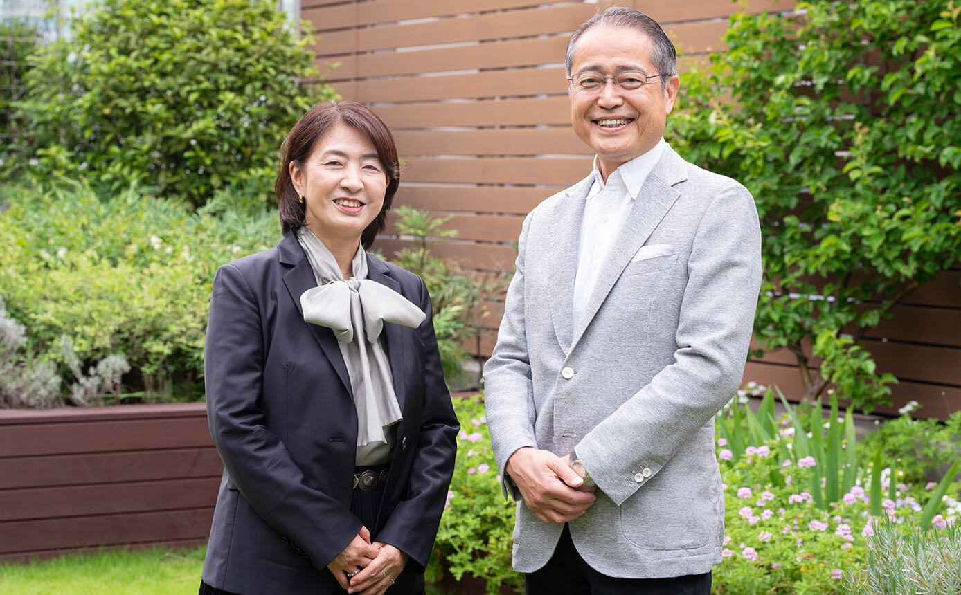 代表取締役 社長 池田雅一とCDIO / 主席研究員 矢島洋子の対談写真