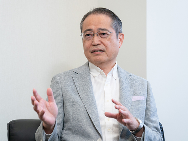 代表取締役 社長 池田雅一のインタビュー写真