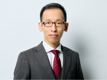 新井 涼介